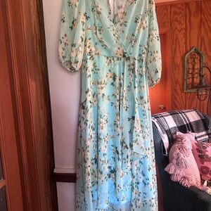 Elegant Floral Maxi Dress in Light Blue
